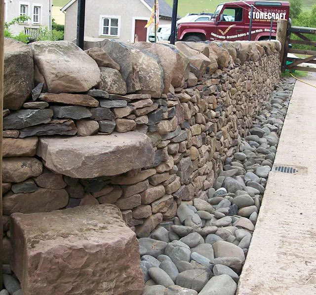 Bespoke Stone Features 3